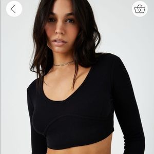 Long sleeve tee with under bust seaming